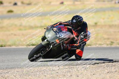 media/Oct-15-2023-TrackXperience (Sun) [[85198ff50b]]/Group 3/session 2 turn 11/